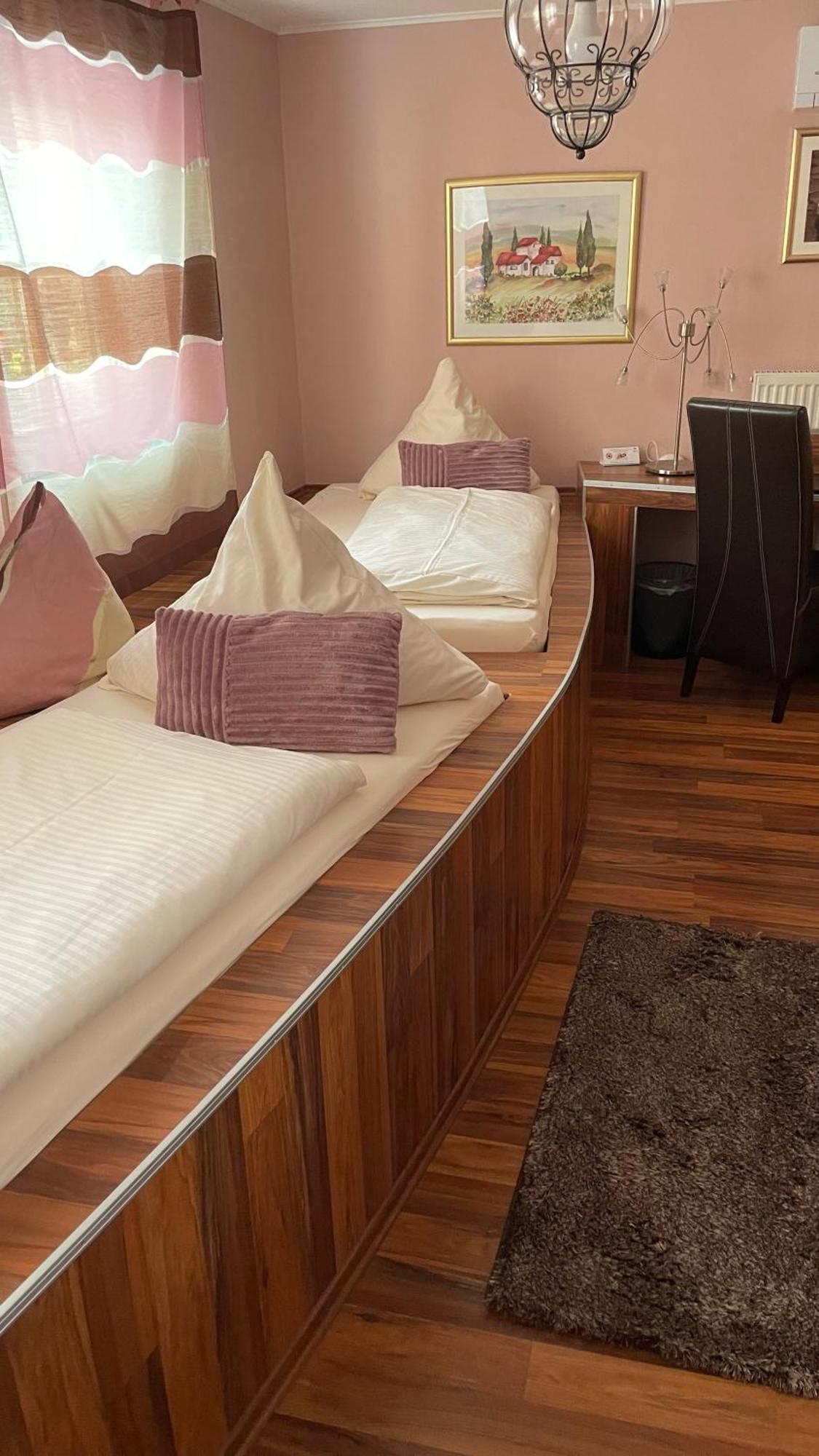 Hotel Nuernberger Hof In Altdorf 알트도르프 바이 뉘른베르크 외부 사진